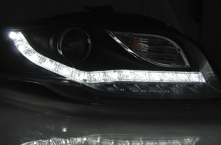 Koplampen Audi A4 B7 04-07 DRL look Chroom